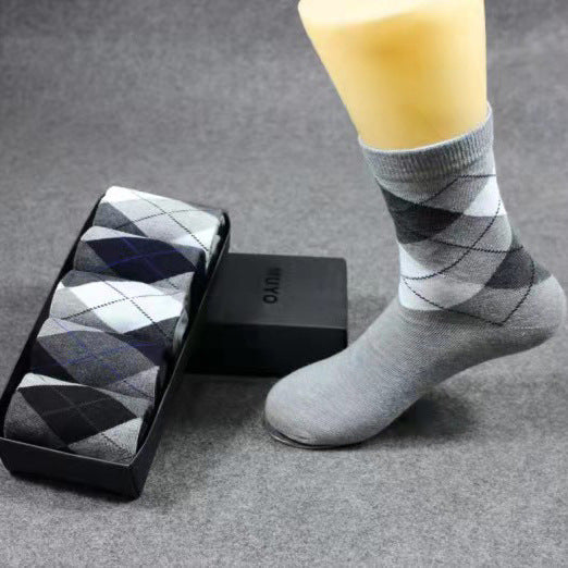 Men's Socks Gift Box Of Medium Thickness Autumn And Winter Men's Medium Tube Casual Socks Simple Five Pairs Of Gift Box Diamond Plaid Socks